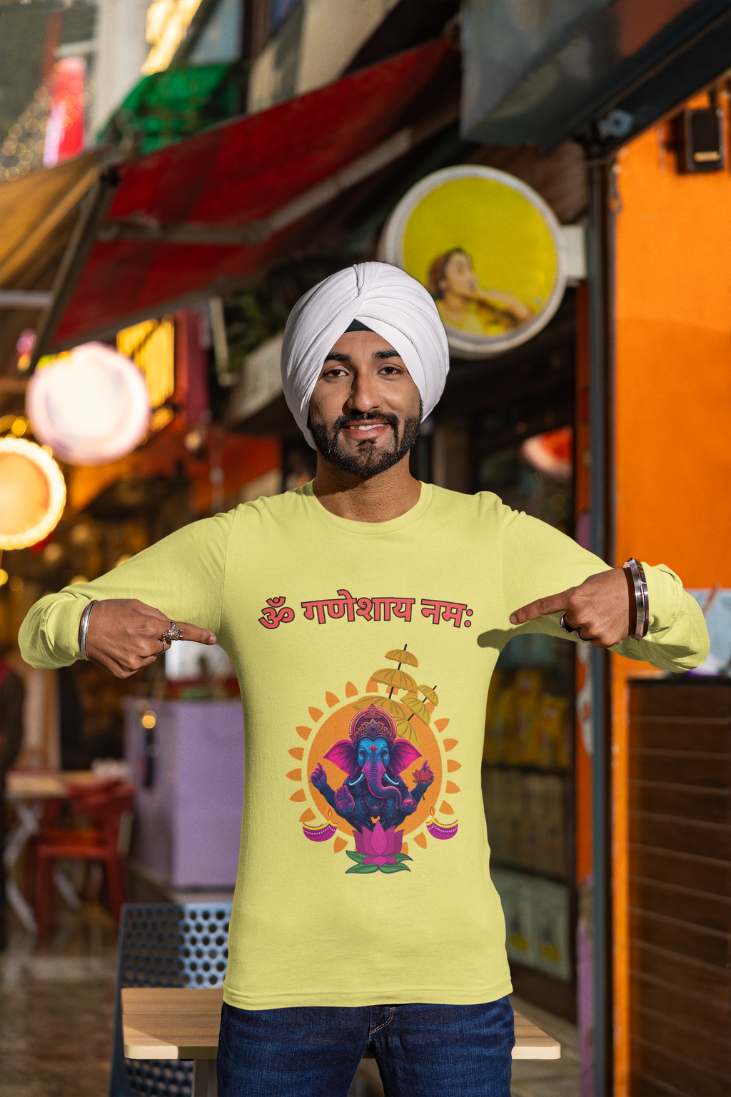 Hindutva : Om Ganeshaya Namaha Sanskrit T-Shirt