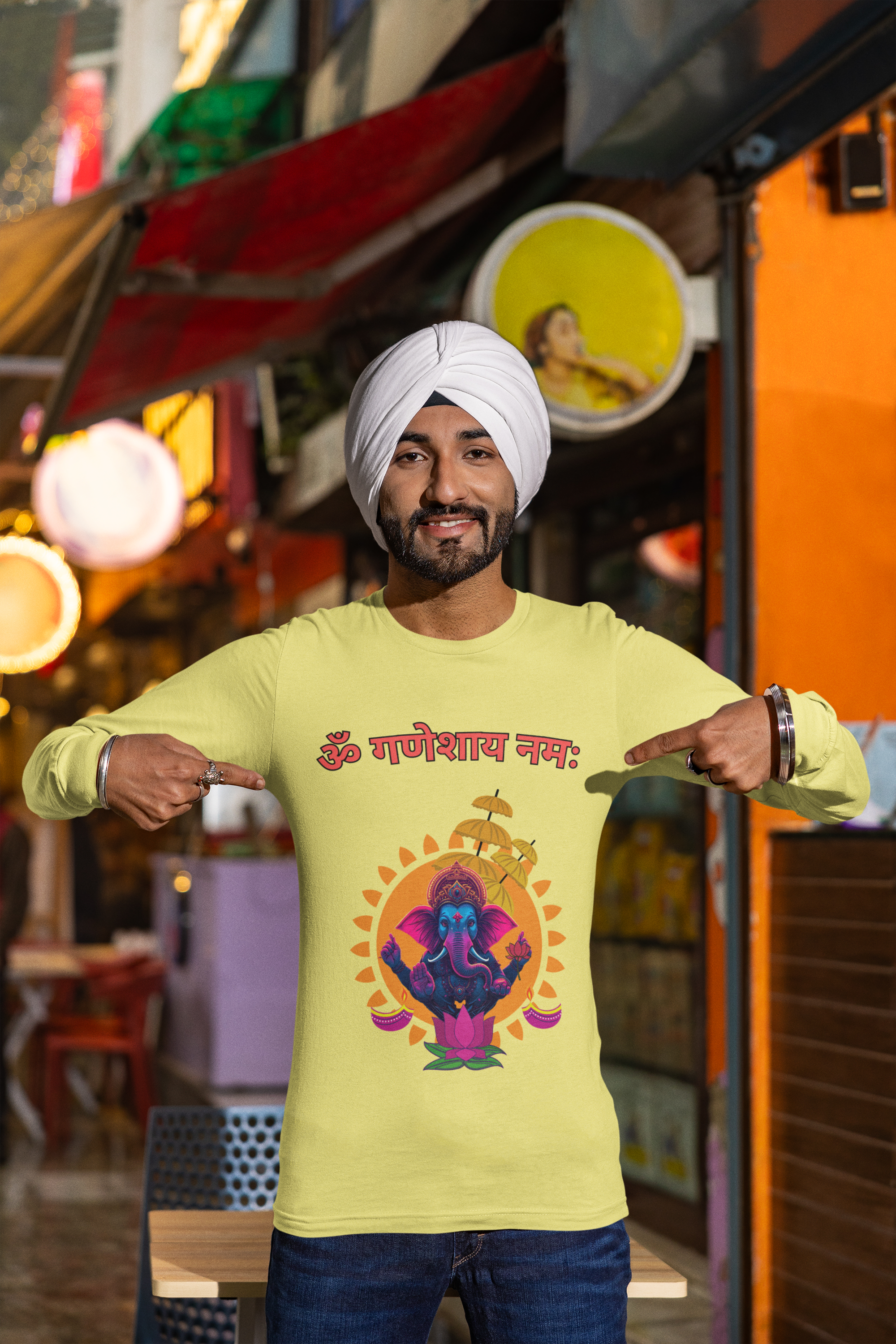 Hindutva : Om Ganeshaya Namaha Sanskrit T-Shirt
